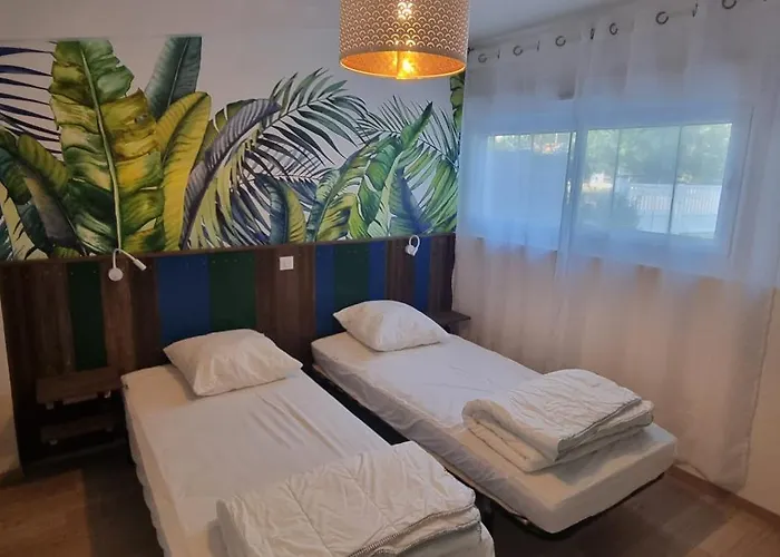 Tre Les Pins, 7 Chambres, A 100m Du De Villa *